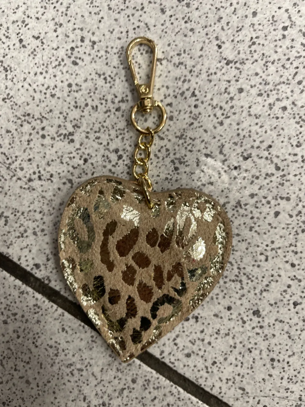 H008-portachiave(cuore) · مزيج-104