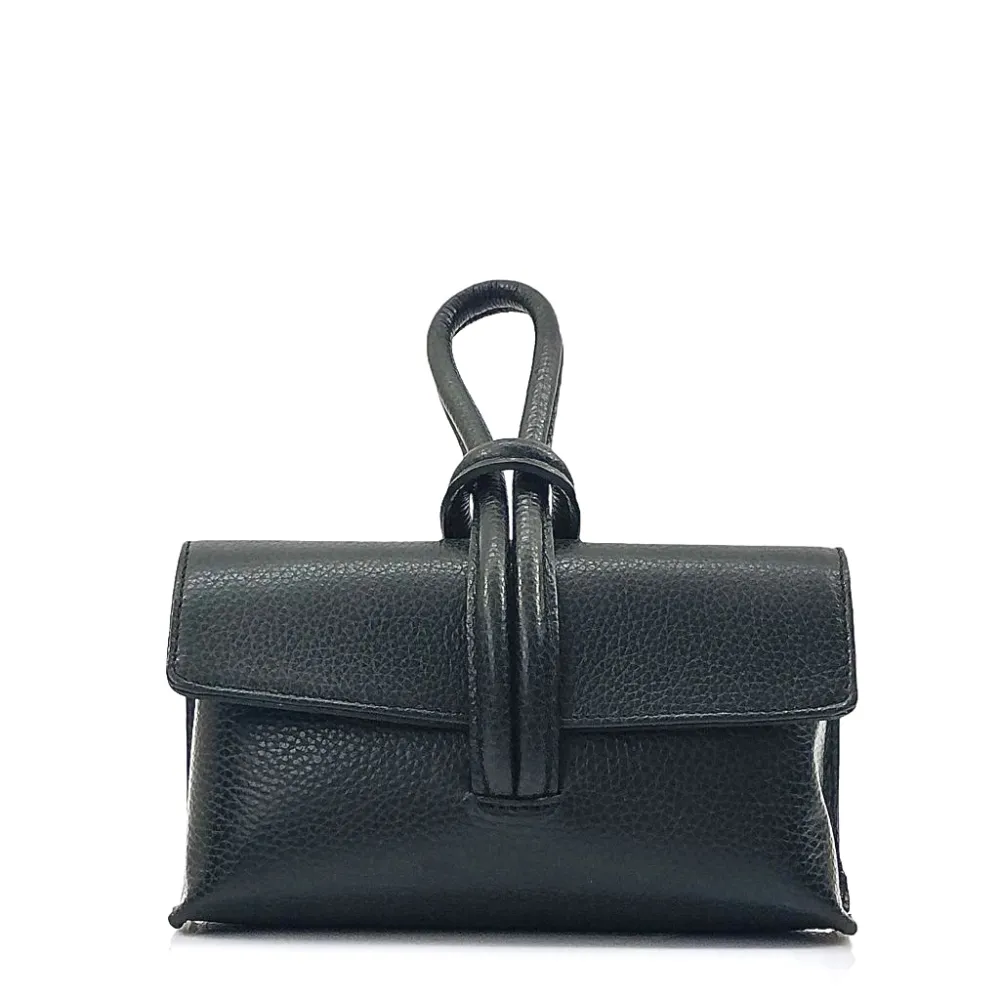 H6528 · Black