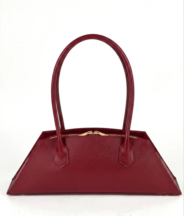 H783 · Winter red